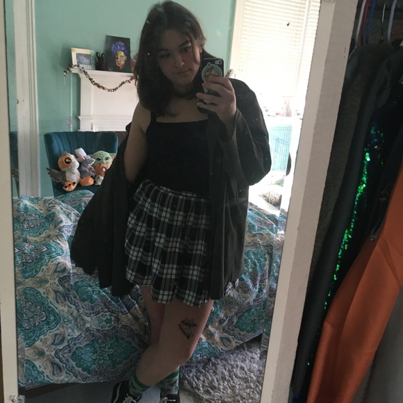 Meet your Posher, Hannah - Picture 4 of 4